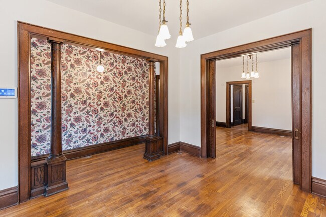 Foto del edificio - 643 Linwood Ave