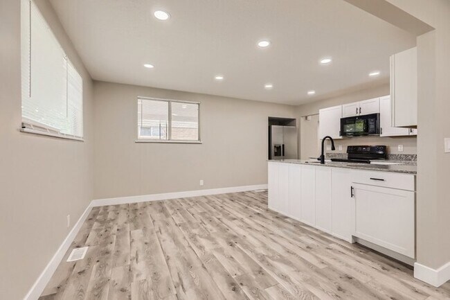 Foto del edificio - 4066 W 5010 S, Kearns, UT, 84118