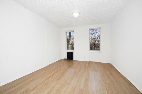 Foto del edificio - 428 E 9th St