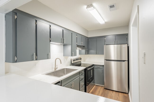 Foto del edificio - Wornall Place Apartments & Townhomes