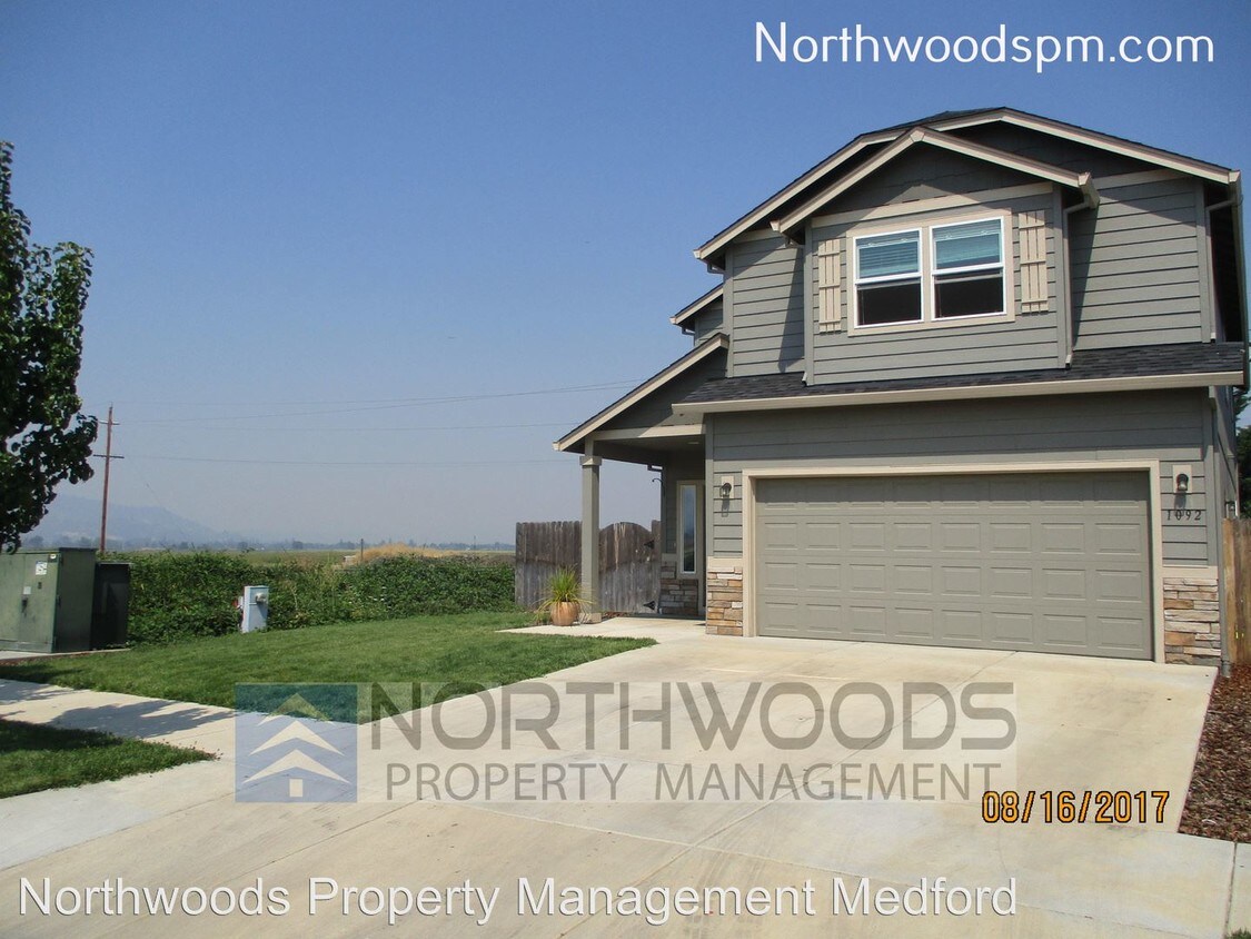 Foto principal - 1092 Pendleton Dr