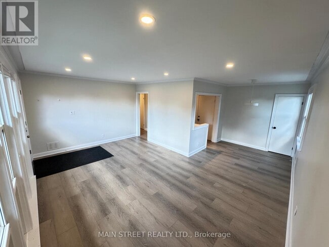 Building Photo - 50 MONKSWOOD Crescent