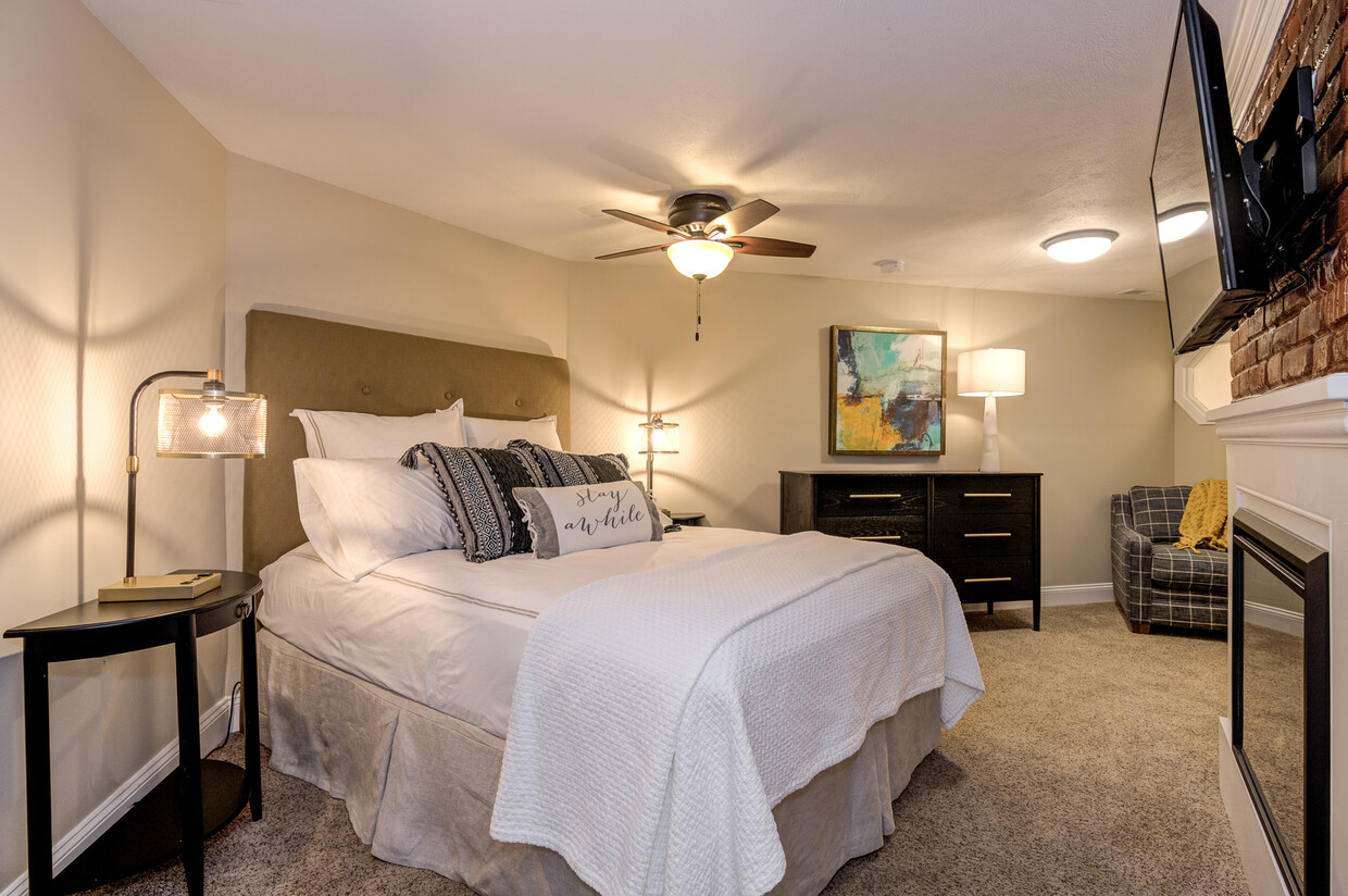 Master Bedroom with Fireplace - 1339 N Nevada Ave