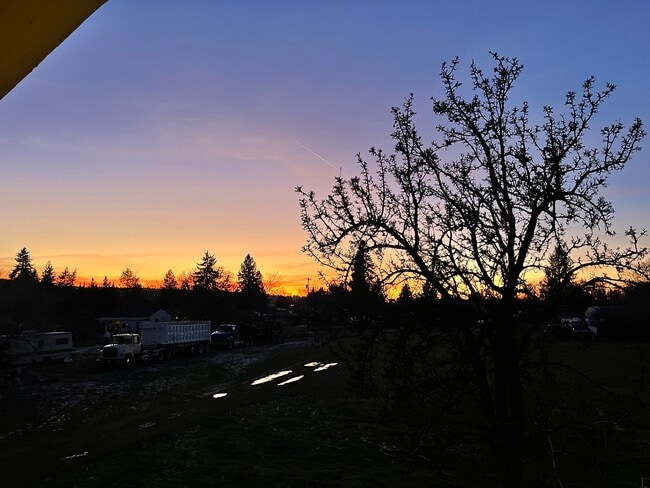 Building Photo - 307 N Bowdish Rd