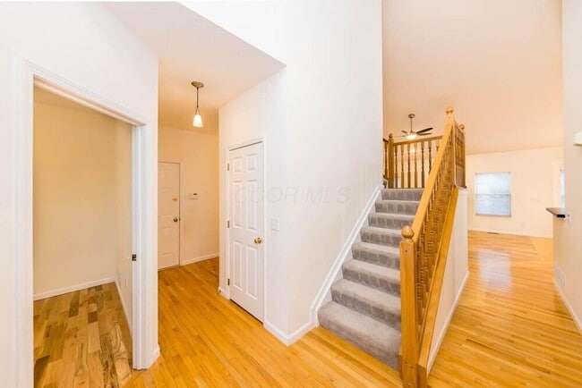 Foto del edificio - 6382 Morrisey Pl