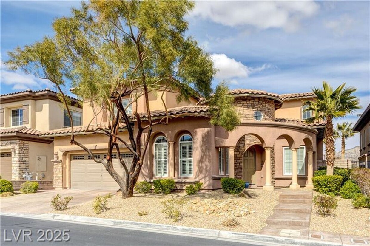 Primary Photo - Stunning Home in Gated Community ~ Paseos ...