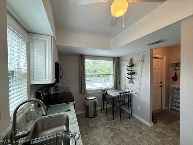Foto del edificio - 10041 Maddox Ln