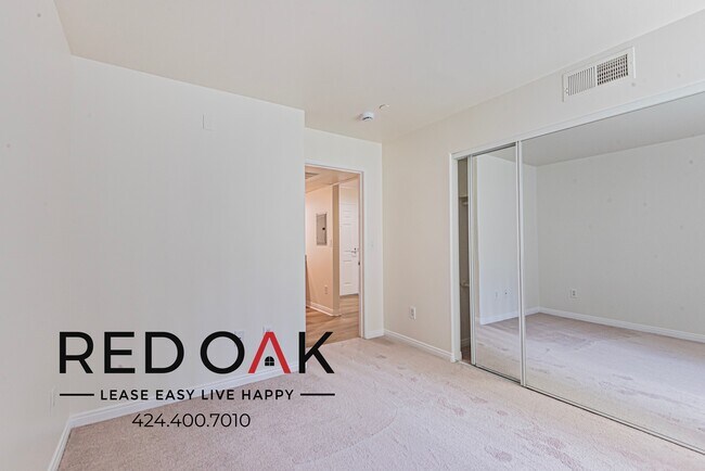 Foto del edificio - 326 S Westlake Ave