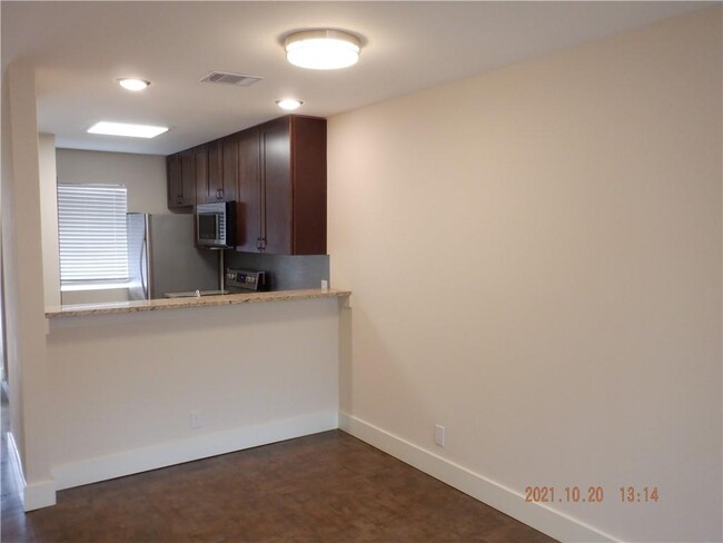 Foto del edificio - 1207 Southport Dr
