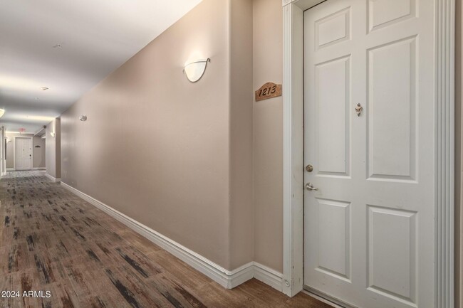 Building Photo - 5450 E Deer Valley Dr