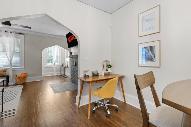 Foto del edificio - Contemporary Cove Duplex
