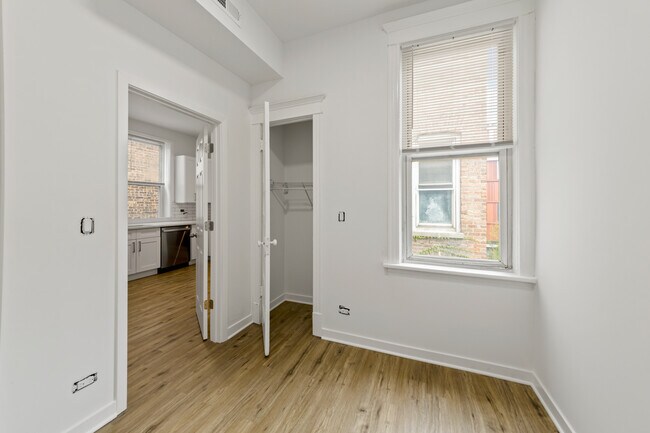 Foto del edificio - 1349 W Taylor St