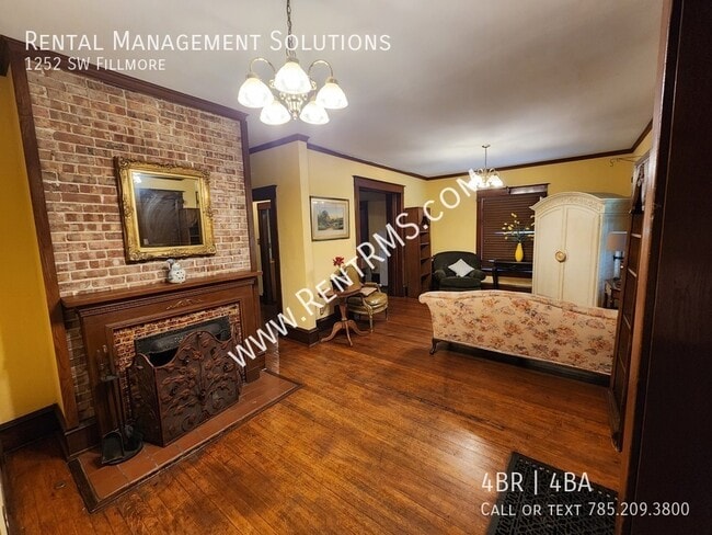 Building Photo - 1252 SW Fillmore-