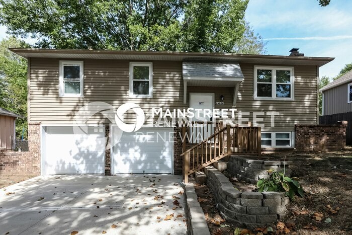 Primary Photo - 3 Bedroom Pet-Friendly Home in Independenc...
