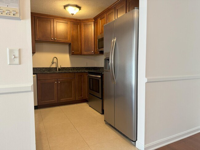 Building Photo - 102 Timberwood Dr