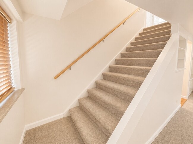 Foto del edificio - 1375 Everett Ct