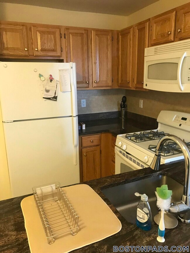 Foto del edificio - 90 Westland Ave