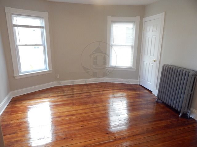 Foto del edificio - 13 Seven Pines Ave