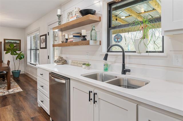 Foto principal - 713 Southoak Dr