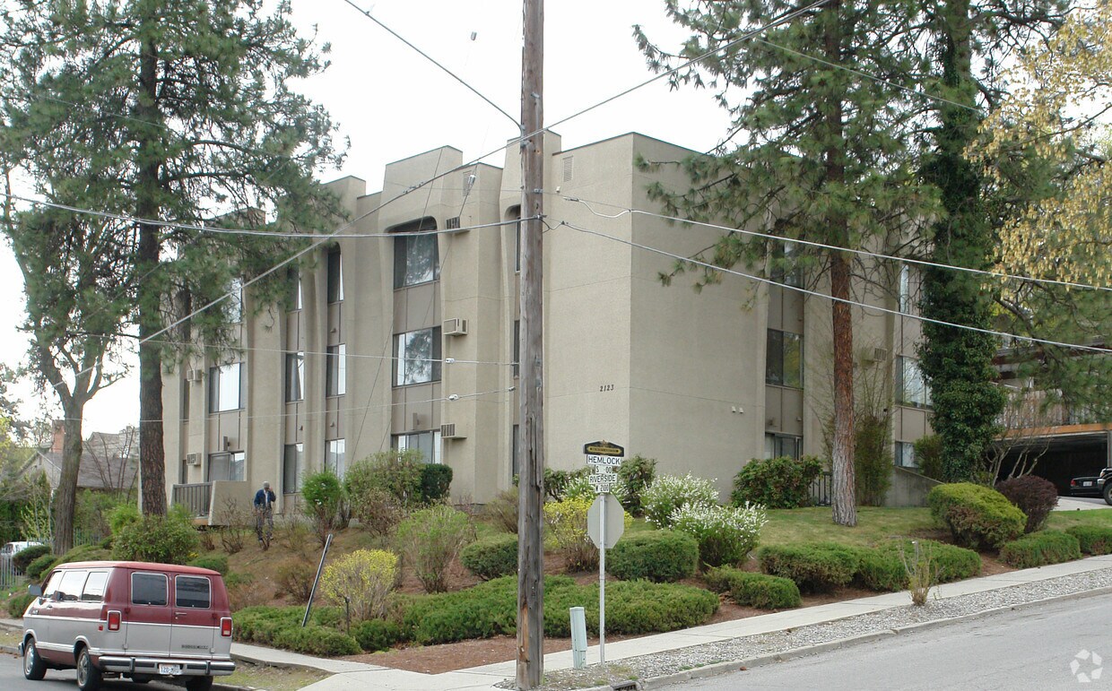Foto principal - 2123 W Riverside Ave