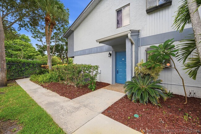 Building Photo - 2753 S Oakland Forest Dr