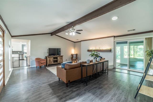 Foto del edificio - 2605 Briarwood Dr