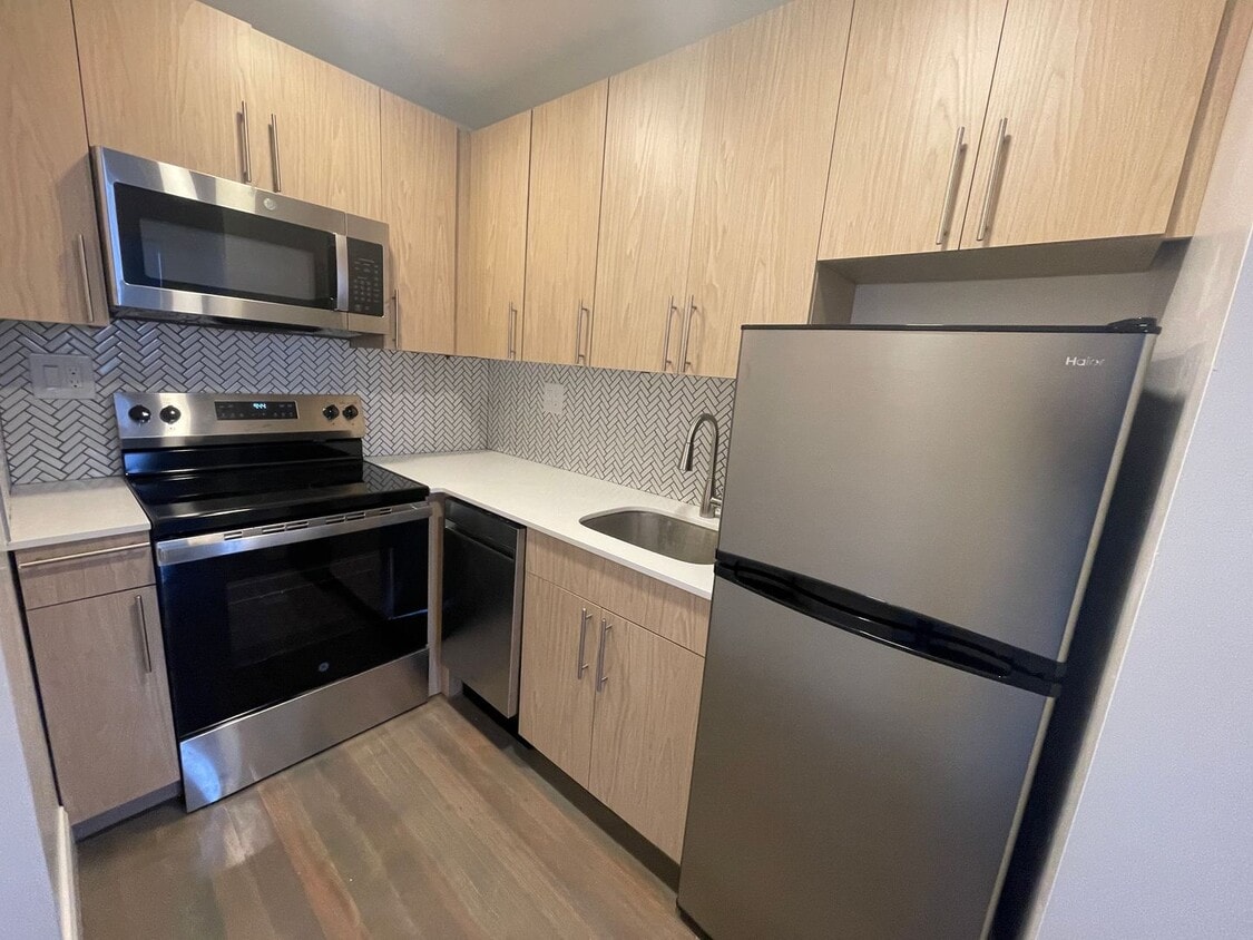 Newton | 1 Bedroom, 1 Bathroom | $2,250 | ... - AMAZING STUDIO IN BRIGHTON AVAILABLE NOW, ...