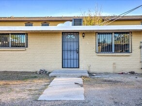 Building Photo - 2645 N Estrella Ave
