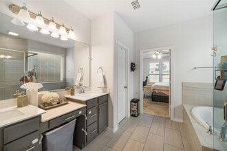 Building Photo - 1811 Smithers Landing Dr