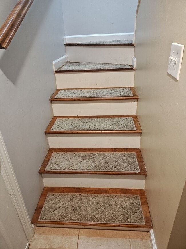 Building Photo - 32 Scooter Ln