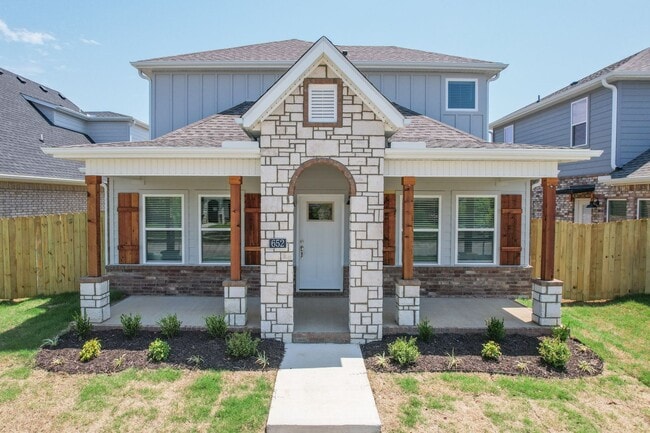 4 bedroom 3.5 bath home! - 4 bedroom 3.5 bath home!