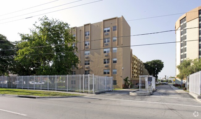 Foto del edificio - Region One - Palm Courts