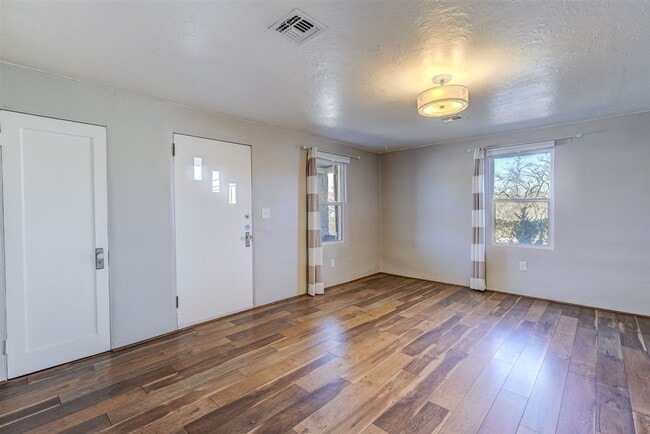 Foto del edificio - 2 Bedroom 1 Bath Single Family Home in Prescott