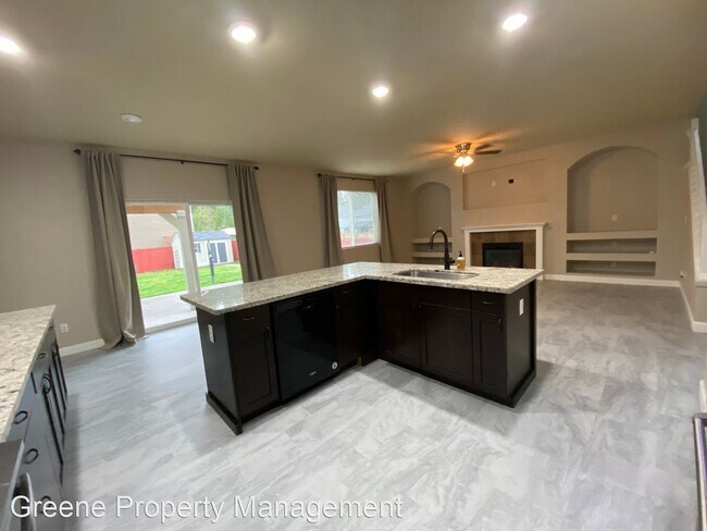 Foto del edificio - 5 br, 3.5 bath House - 3815 Southlake Dr S...