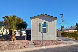 Building Photo - 26 Arcade Cir