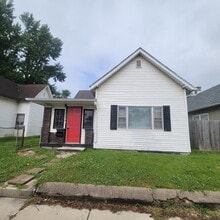Building Photo - 1332 W Lee St