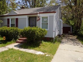 Building Photo - 18708 Shaftsbury Ave