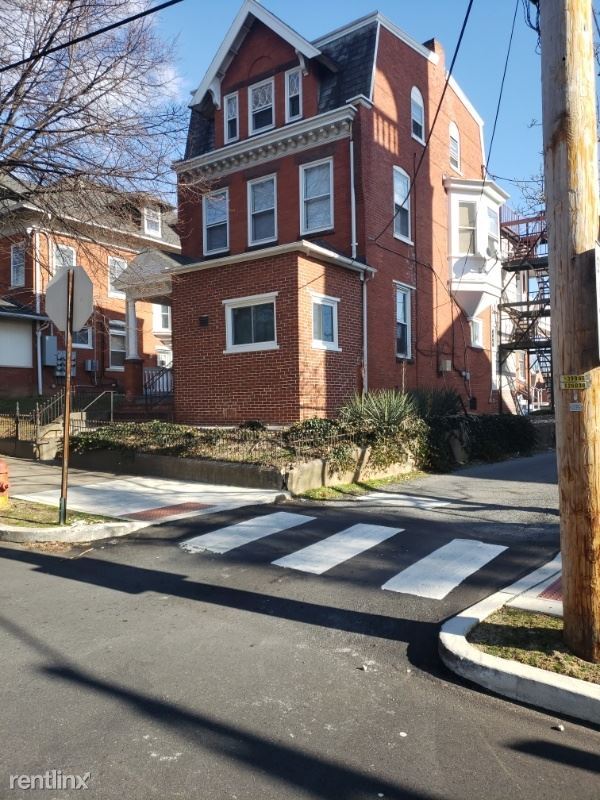 Primary Photo - 49 N West End Ave