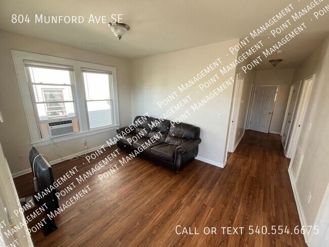 Foto del edificio - 804 Munford Ave SE