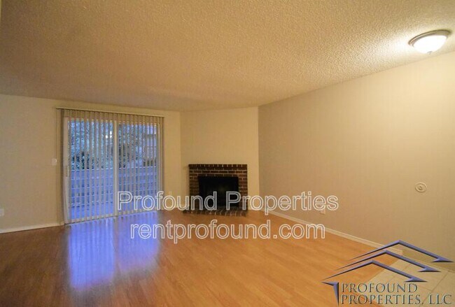 Building Photo - 12225 SW Gingham Ln