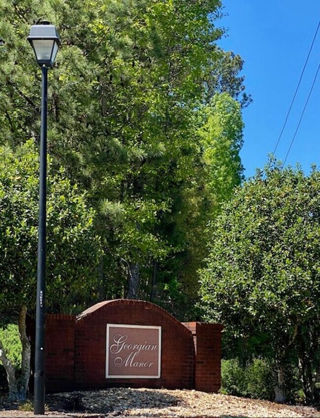 Building Photo - Huge Ranch home!