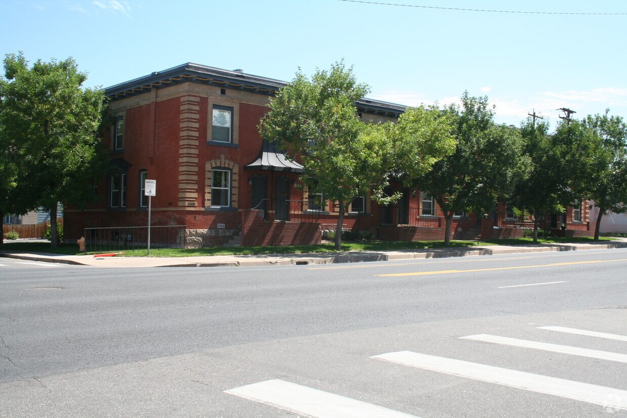 Foto del edificio - 2306 Glenarm Pl