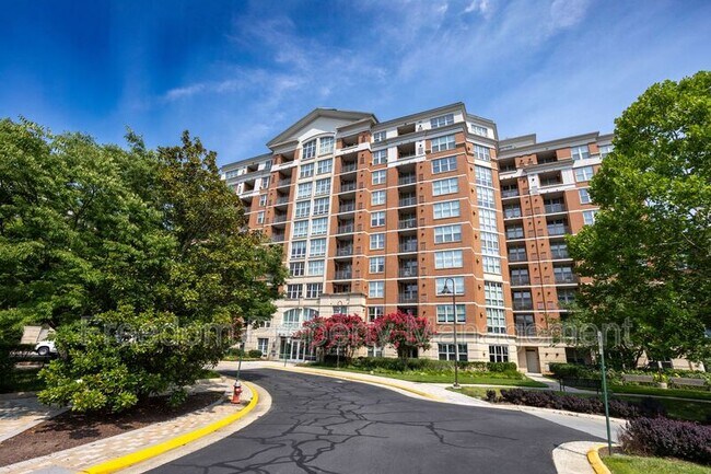 Foto del edificio - 11760 Sunrise Valley Dr