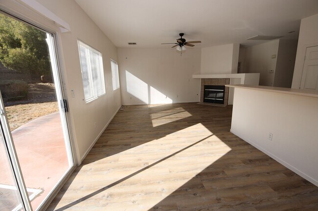 Building Photo - HENDERSON - 1 STORY HOME