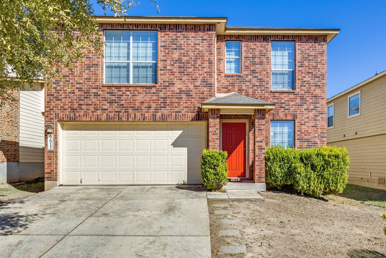 Primary Photo - SPACIOUS 4-BEDROOM HOME IN STONE CREEK