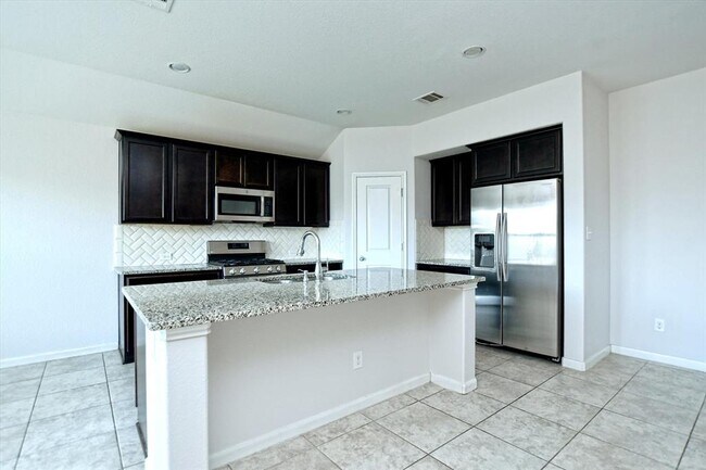 Building Photo - 5671 Corsica Loop