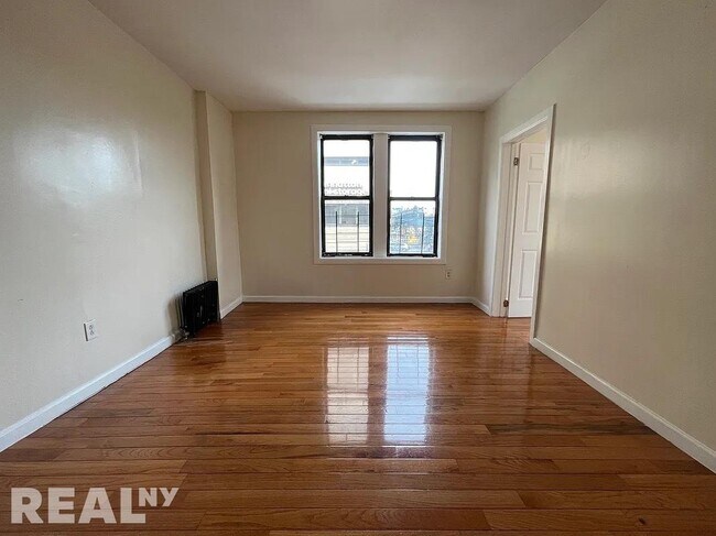 Foto del edificio - 500 West 213th Street