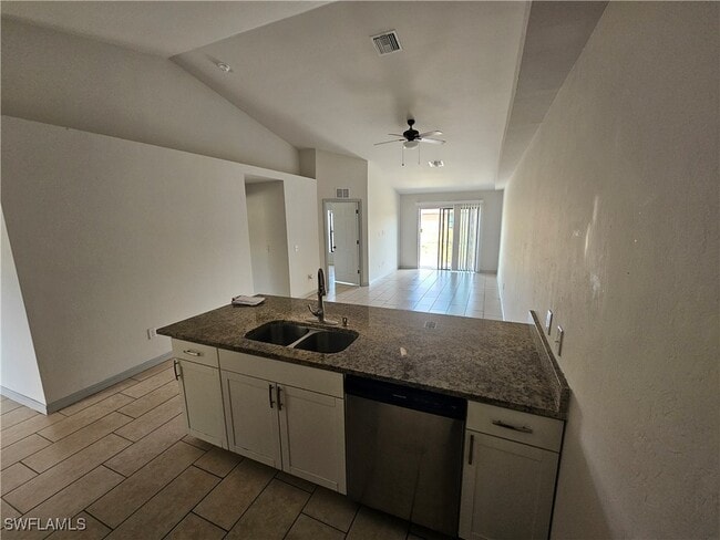 Building Photo - 4113 Skyline Blvd