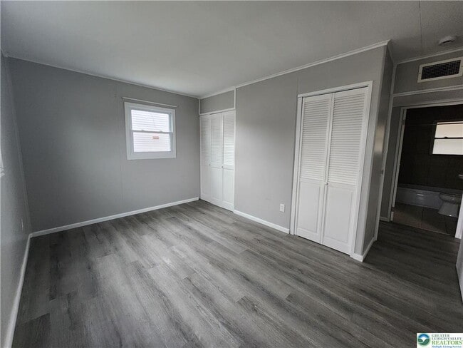 Building Photo - 1631 North Blvd