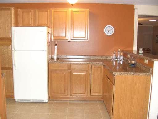 Building Photo - 6443 Leawood Dr